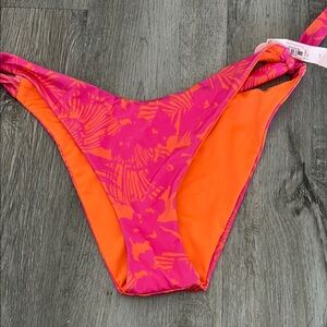 NET Victoria’s Secret bikini bottoms size large